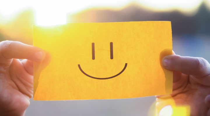 smiley face on post it note